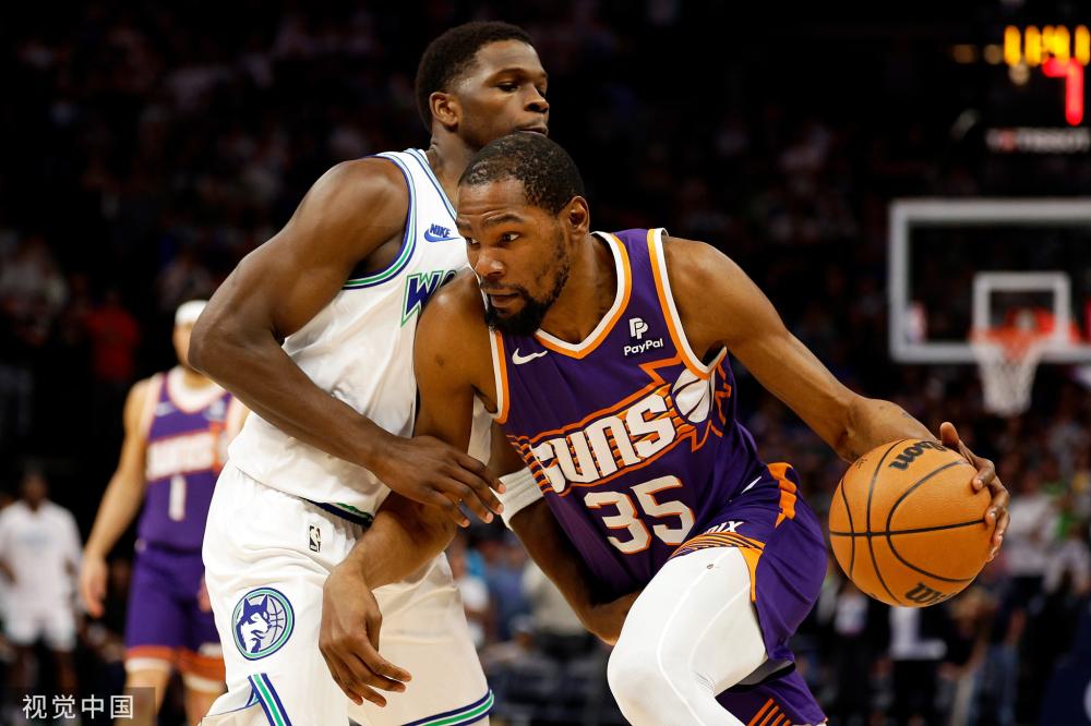 布会后的举 布会后的举